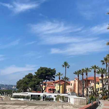 Le Miromar - Casa Indipendente - Parcheggio Privato - Private Parking