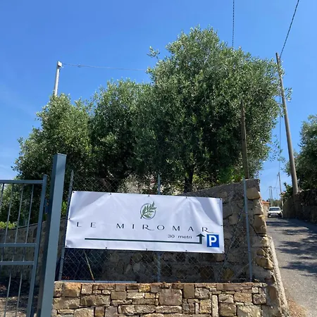 別荘 Le Miromar - Casa Indipendente - Parcheggio Privato - Private Parking *