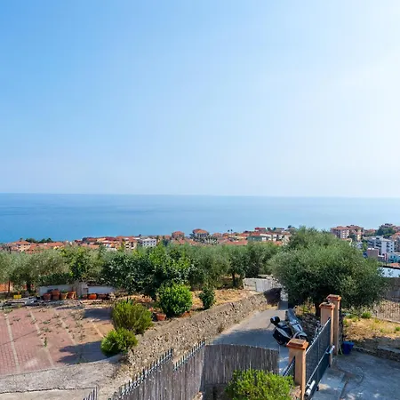 Le Miromar - Casa Indipendente - Parcheggio Privato - Private Parking